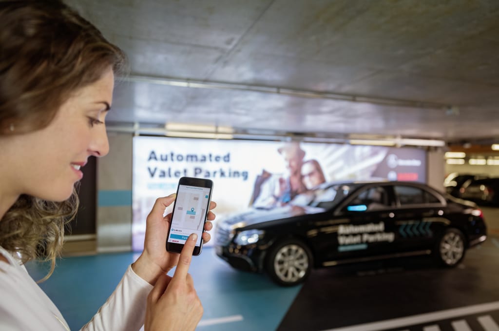 Bosch y Daimler lo hacen posible, estacionar un auto sin supervisión