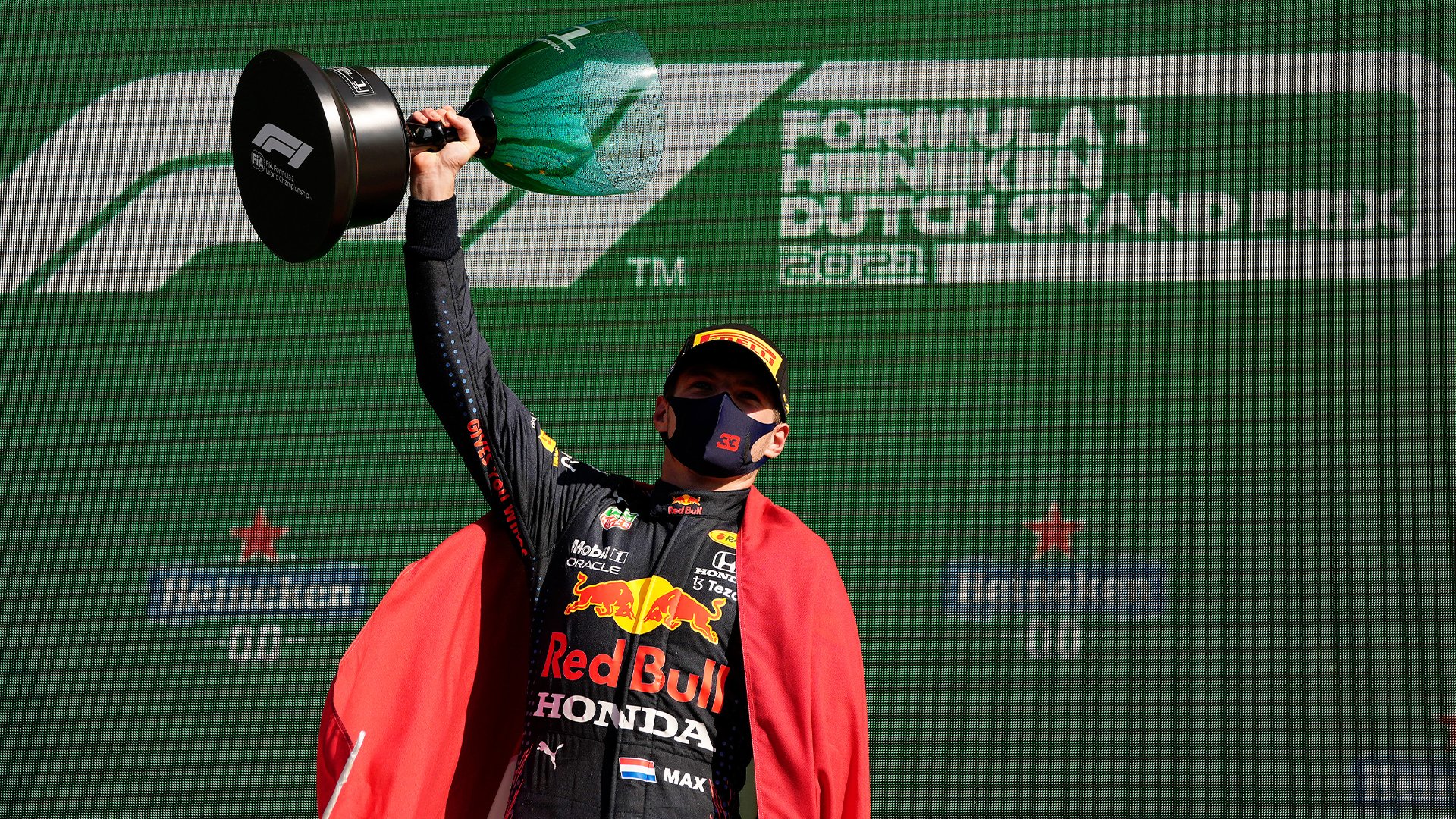 Max Verstappen triunfa en Zandvoort y recupera el liderato en el campeonato