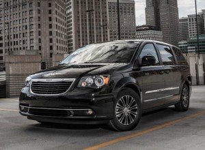 2013-chrysler-town-and-country-s-628-2
