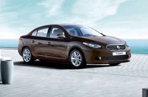 Renault-Fluence-2013-frente-lateral