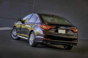 2015-Hyundai-Sonata-rear-3-4