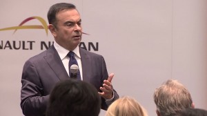 VIDEO: Nissan te lleva al detrás de cámaras de la participación de Carlos Ghosn, CEO de la Alianza Renault-Nissan, en el pasado Auto Show de Paris