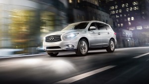 The 2014 Infiniti QX60 Hybrid features Infiniti Direct Response Hybrid® one-motor/two-clutch system adapted to front-wheel drive/all-wheel drive.