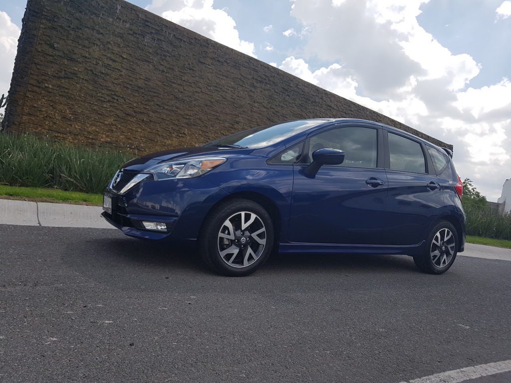 Фото nissan note 2017