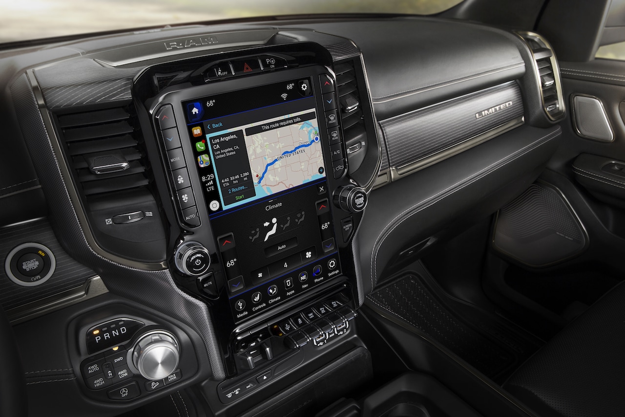 2019 Ram 1500 Uconnect 4C with 12inch Screen | Memo Lira apps celular automóvil conectividad