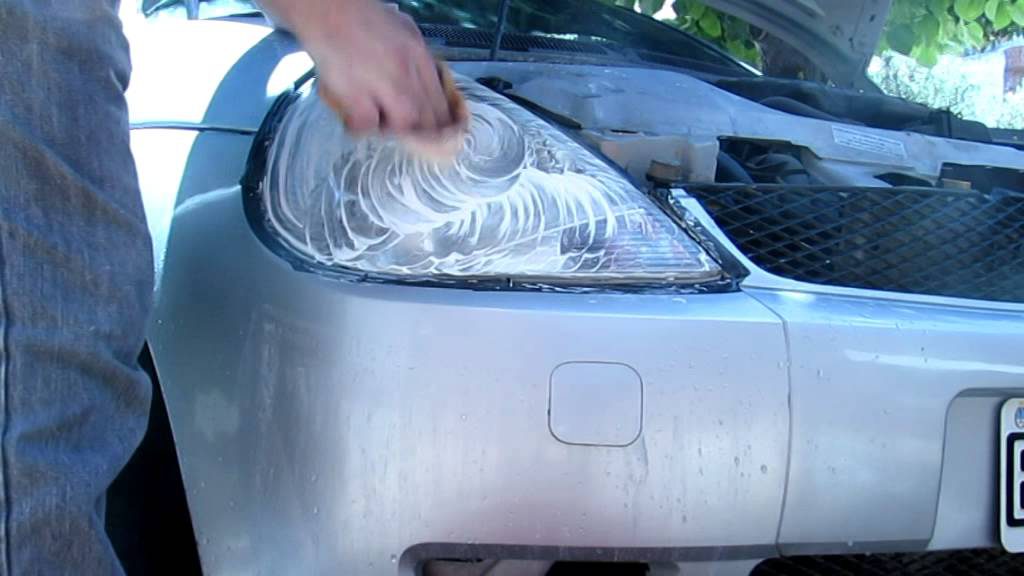 cómo pulir los faros del auto