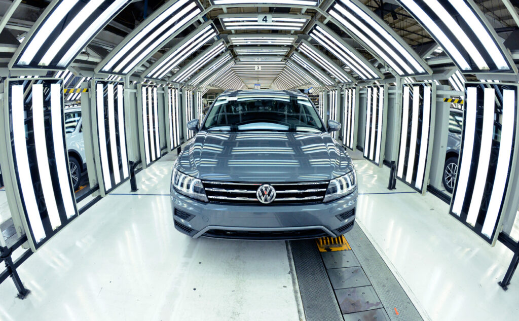 planta automotriz empleos VW Taos