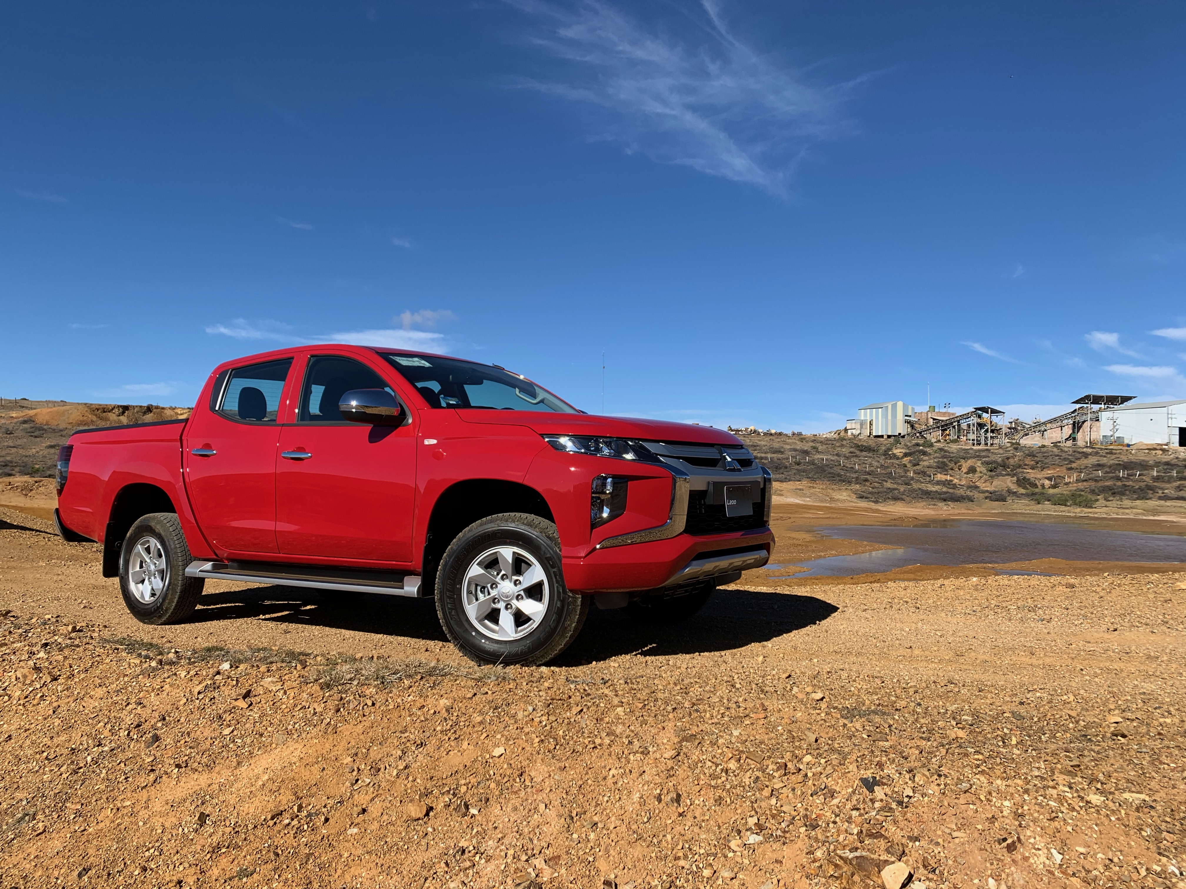 Mirsubishi presenta la L200