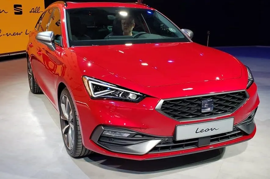 SEAT Leon 2021-Barcelona-Presentacion-oficial-2020-5p