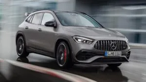 Mercedes-AMG GLA 45 3-4