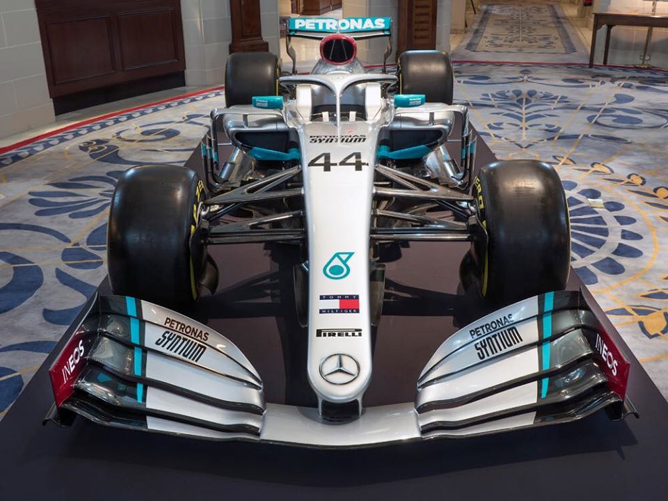 Mercedes presenta su nueva decoración