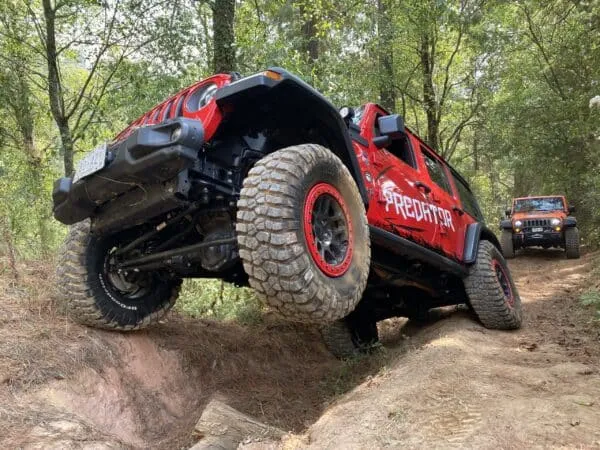 Mujeres 4x4 Mopar Jeep 3 PORTADA