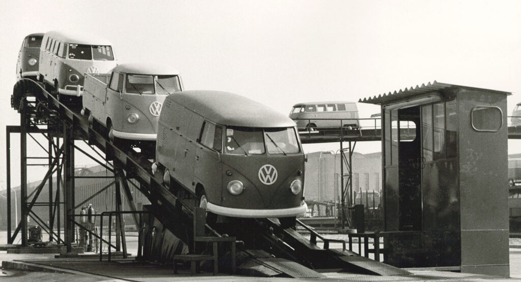 Las seis generaciones del Volkswaguen Transporter a 70 años de su surgimiento.