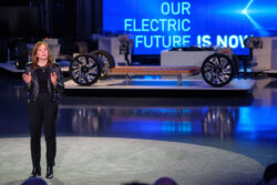 General Motors se alía para el desarrollo de vehículos eléctricos.