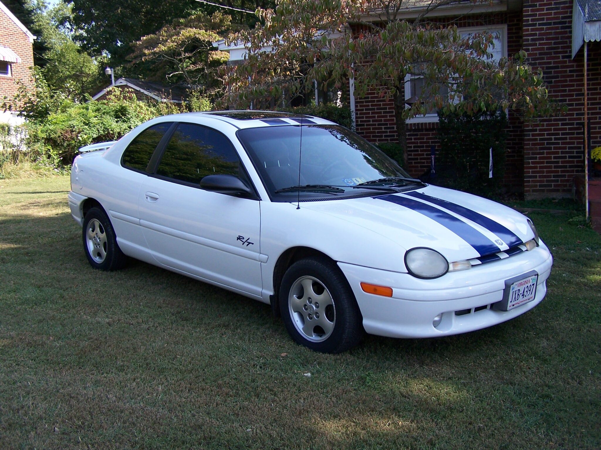 Чехлы dodge neon