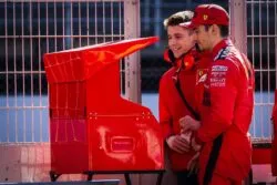 Charles Leclerc dominó el Gran Premio virtual
