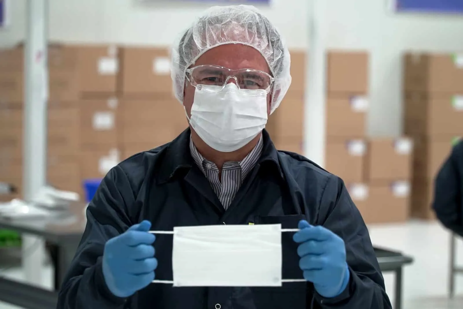 General Motors inicia producción de mascarillas en México