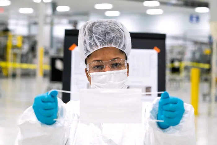General Motors producirá 9 millones de mascarillas en México