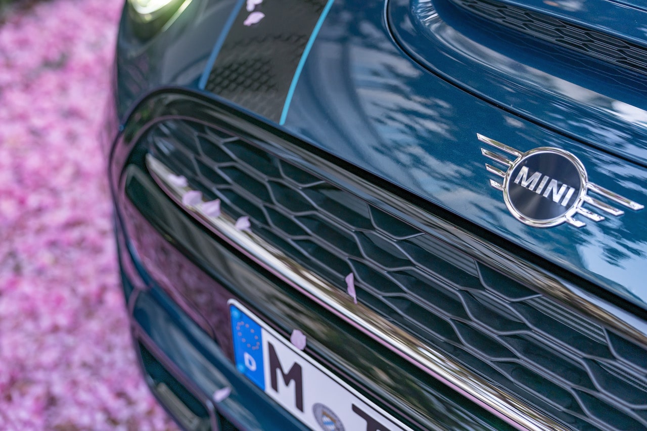 MINI Convertible Sidewalk