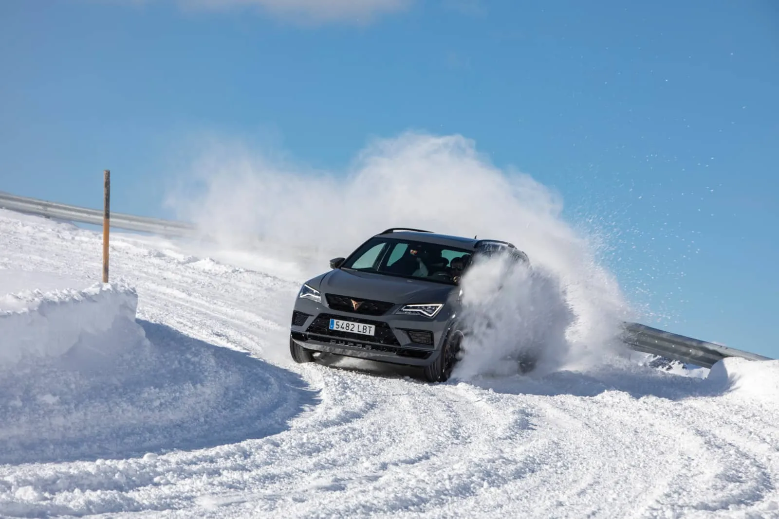 CUPRA Ateca Limited Edition domina los Alpes