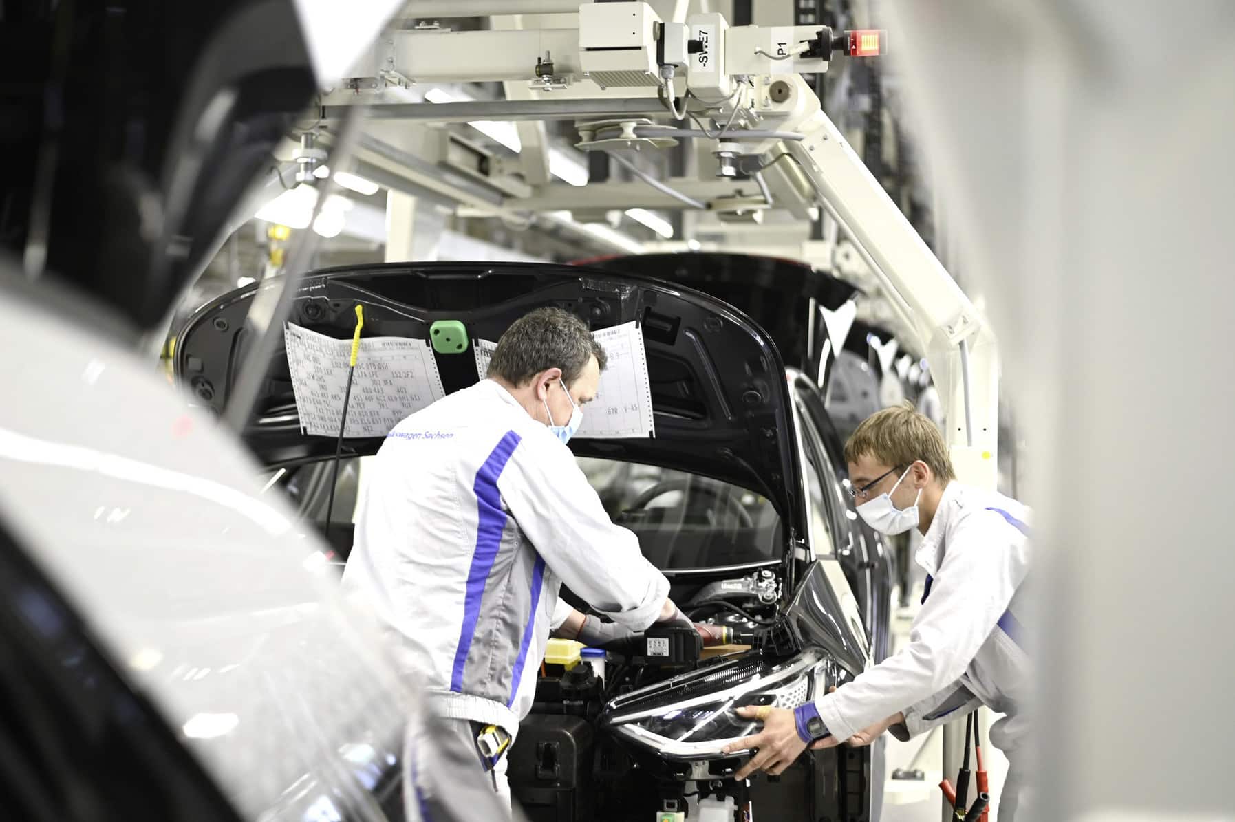 Zwickau vehicle plant resuming production of the ID3 slowly and | Memo Lira