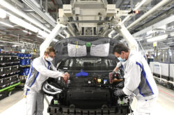 Volkswagen reinicia producción con el ID.3