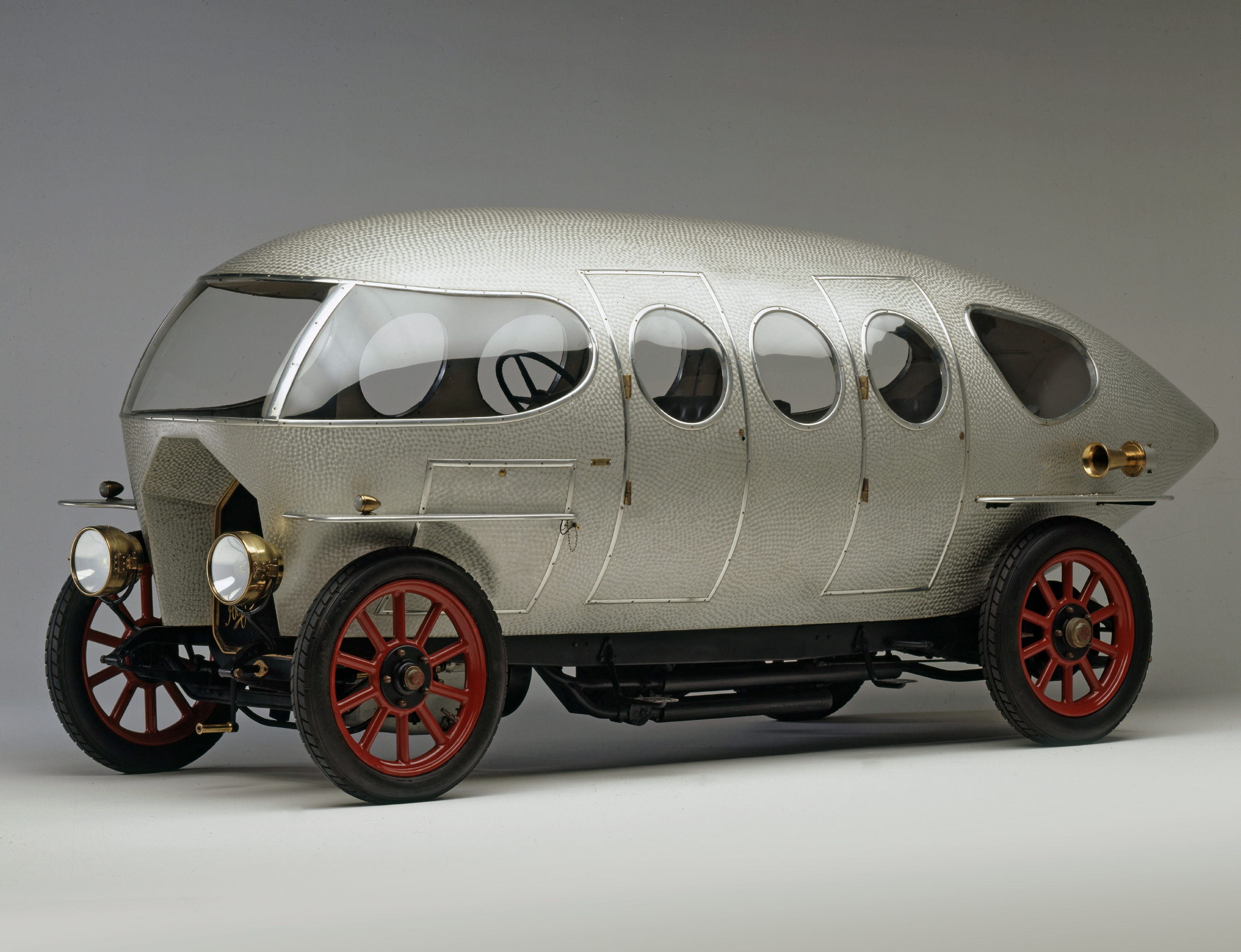 Based on an Alfa 40 60 HP vehicle the Aerodinamica concept wa | Memo Lira Aerodinamica concept