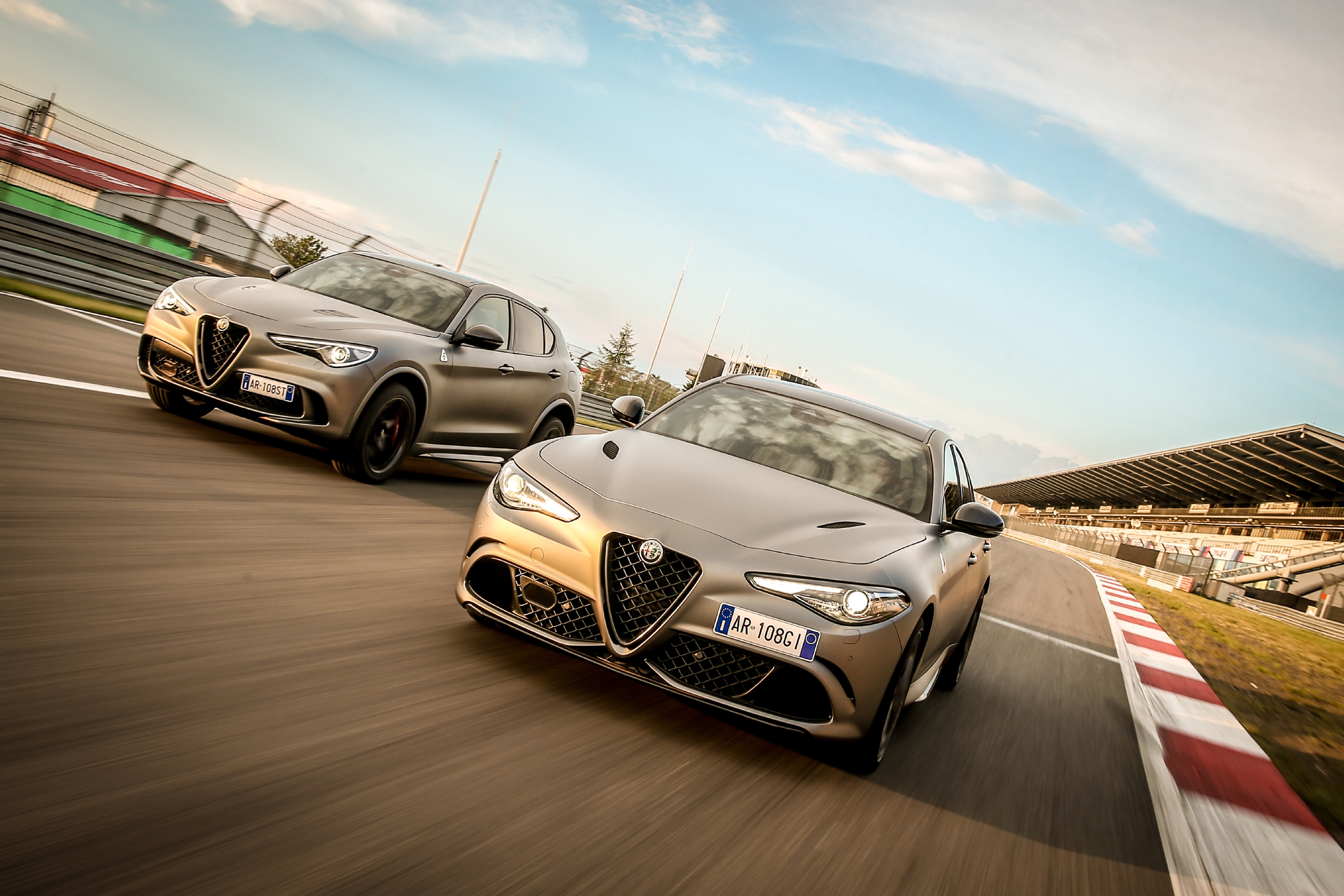 Alfa Romeo Stelvio Quadrifoglio NRING Edition and Alfa Romeo Giu | Memo Lira Alfa Romeo Stelvio Quadrifoglio NRING Edition y Alfa Romeo Giulia Quadrifoglio NRING Edition