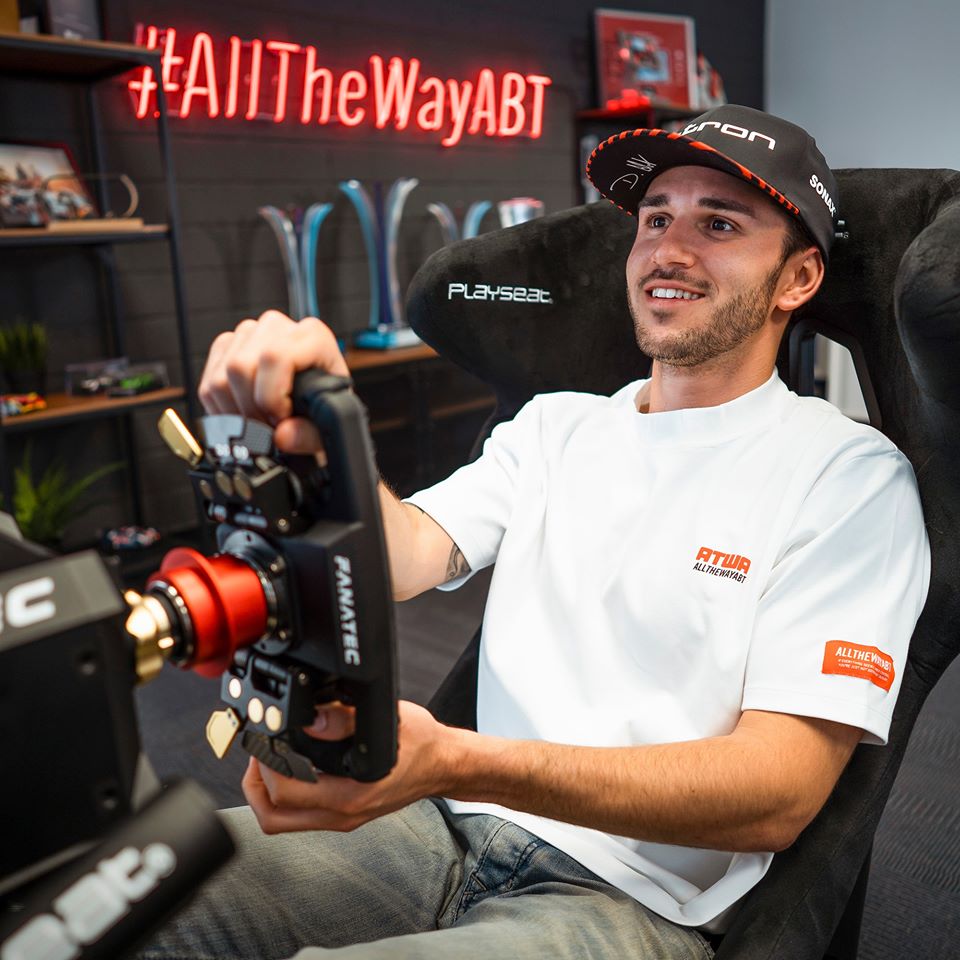 Abt suspendido por Audi tras usar un doble en una carrera virtual