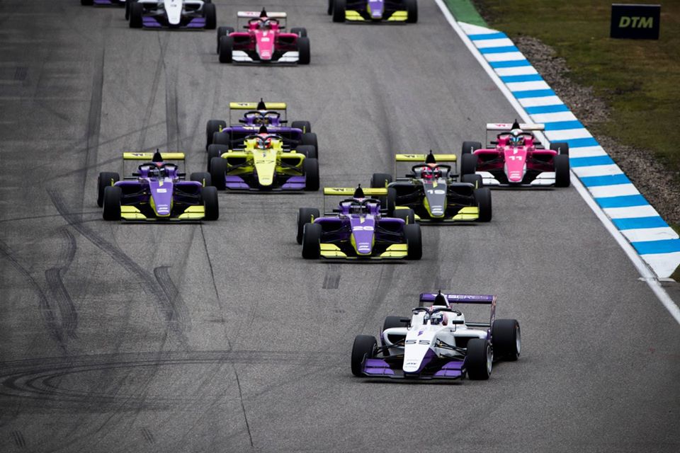 Las W Series cancelan su temporada 2020 | Memo Lira Las W Series cancelan su temporada 2020