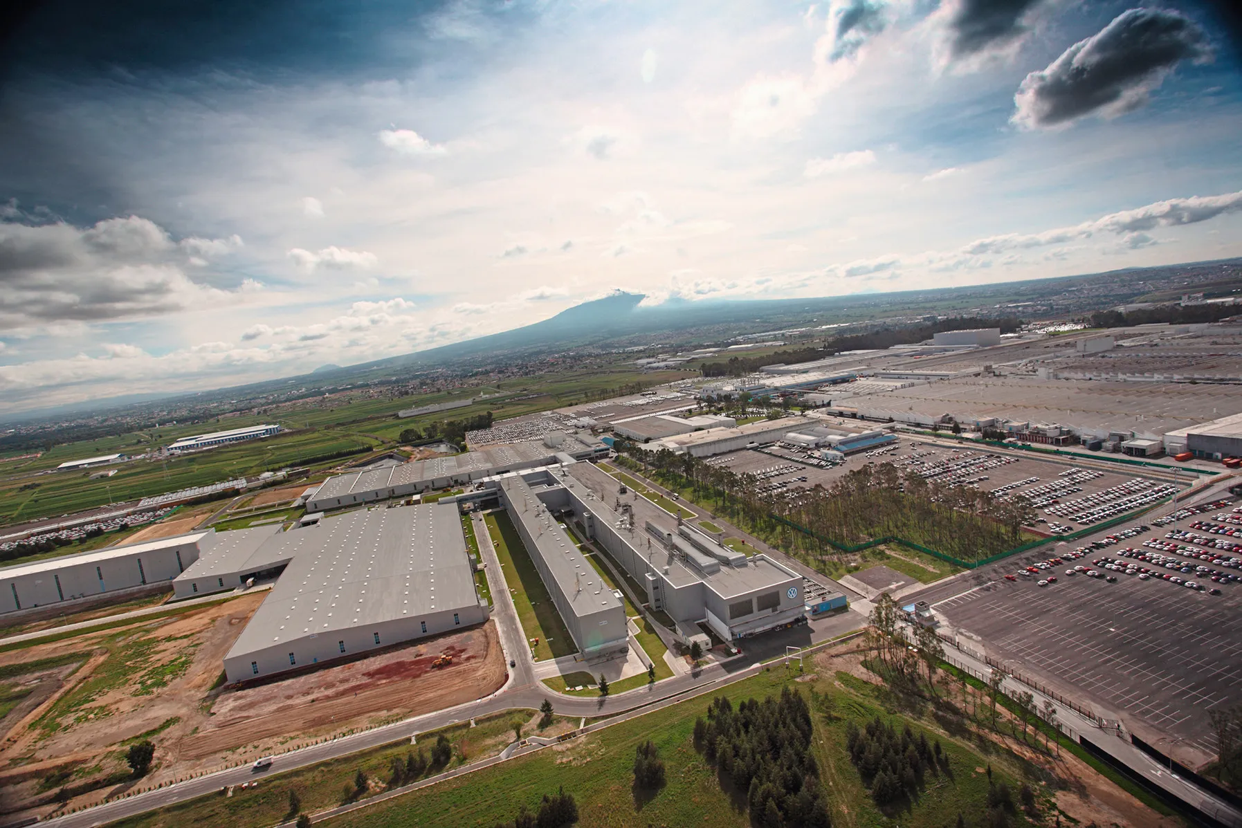 Todas las plantas de Volkswagen regresaron a producción