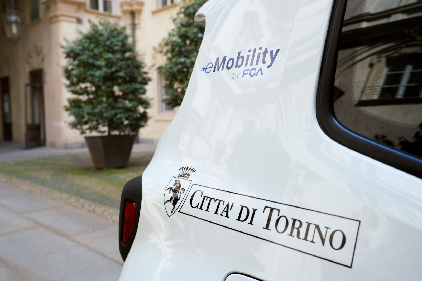 Jeep Renegade 4xe Turin Geofencing Lab5 | Memo Lira