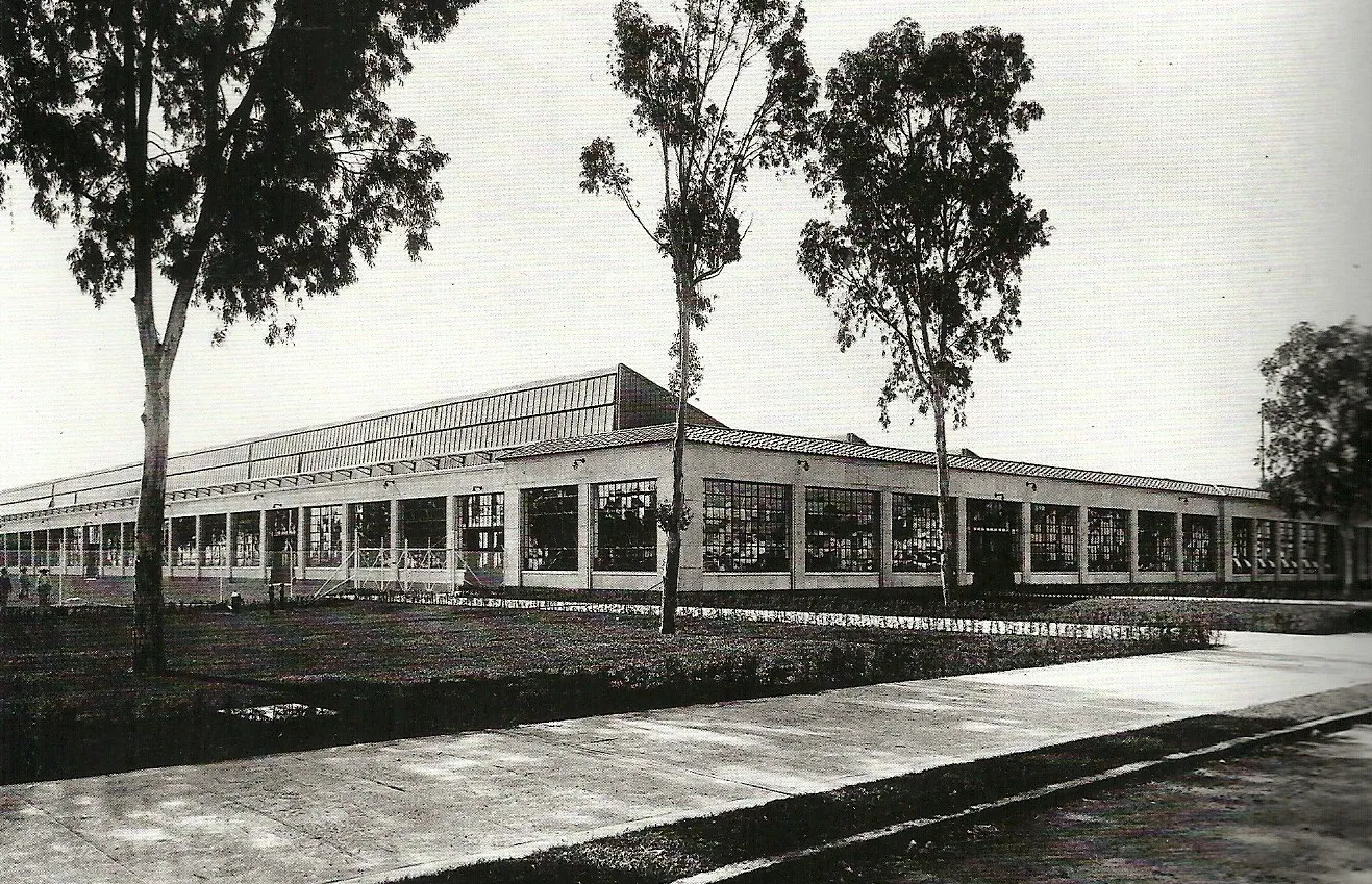 95 años del óvalo azul en México