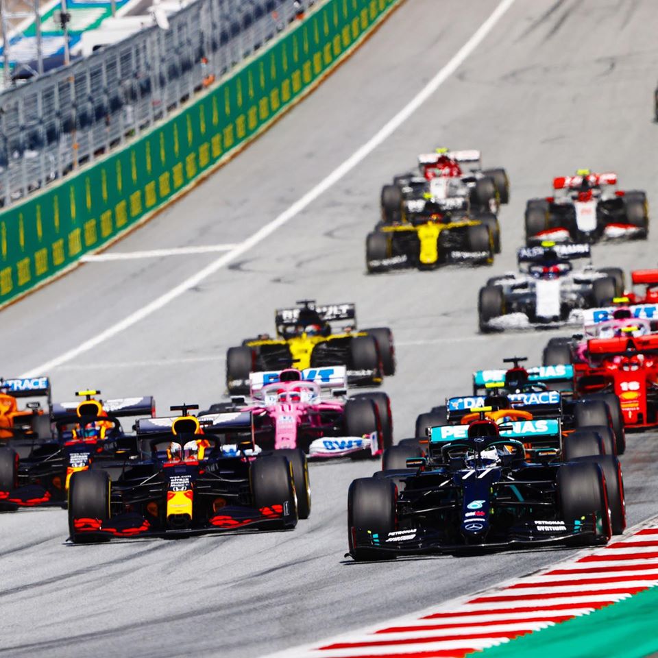 Mercedes encuentra problemas en sus monoplazas