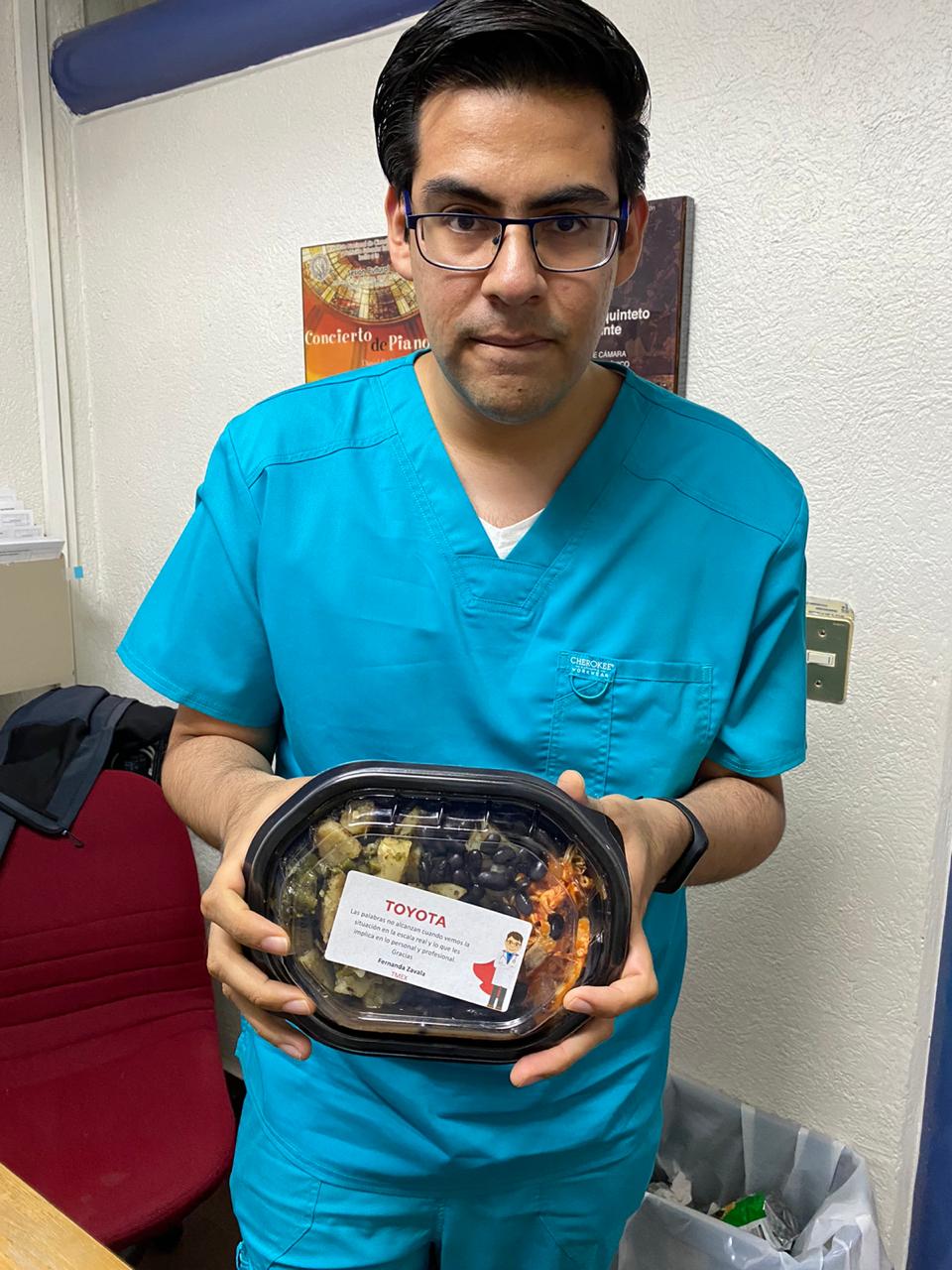 Con más de 16000 comidas Toyota ha apoyado a nuestros héroes | Memo Lira Con más de 16000 comidas Toyota ha apoyado a nuestros héroes