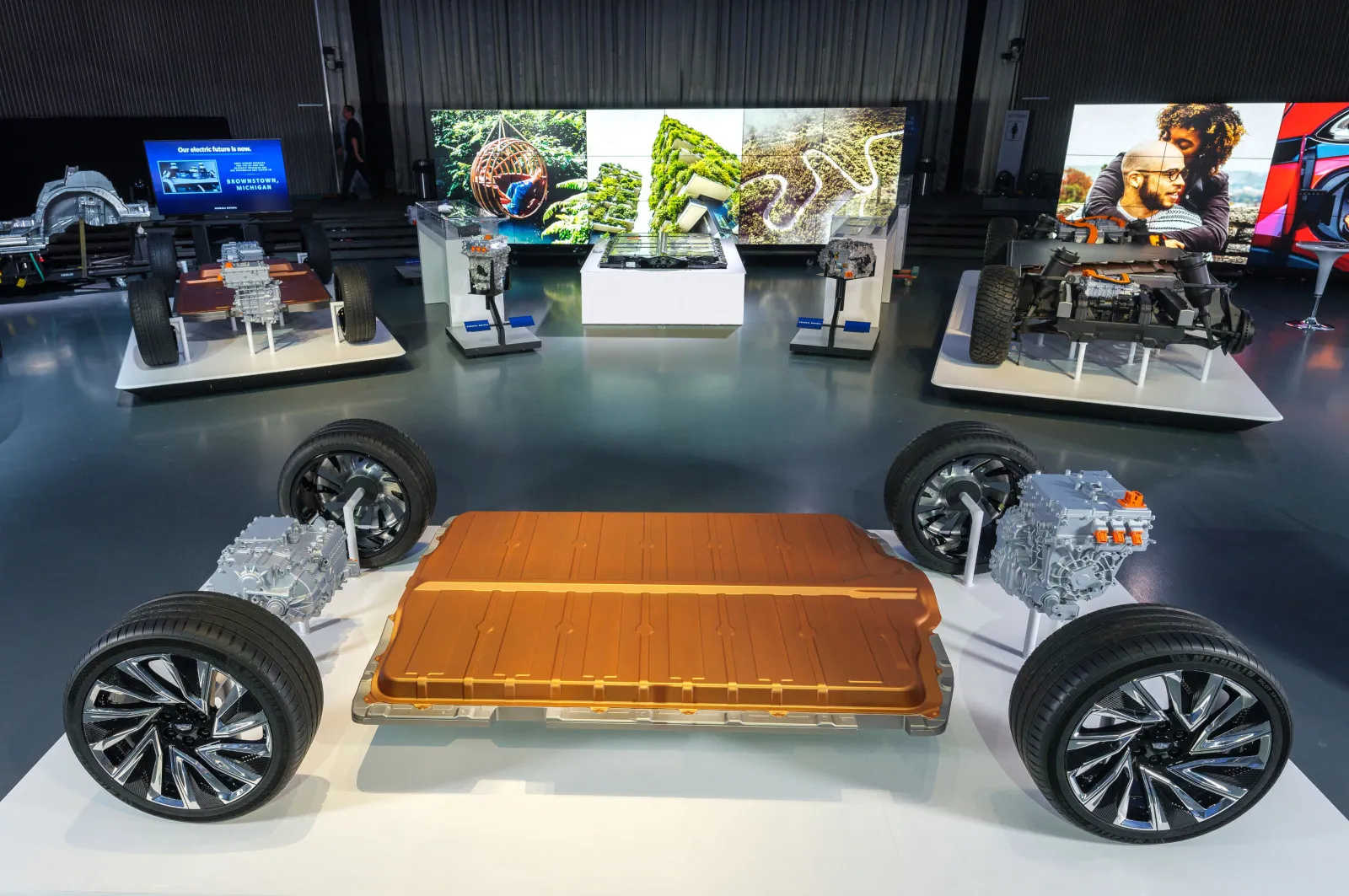 General Motors continúa estrategia encaminada a eléctricos y autónomos