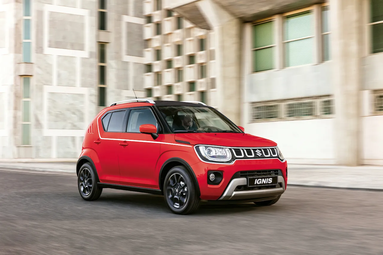 Suzuki Ignis 2021 llega en evento tipo auto cinema