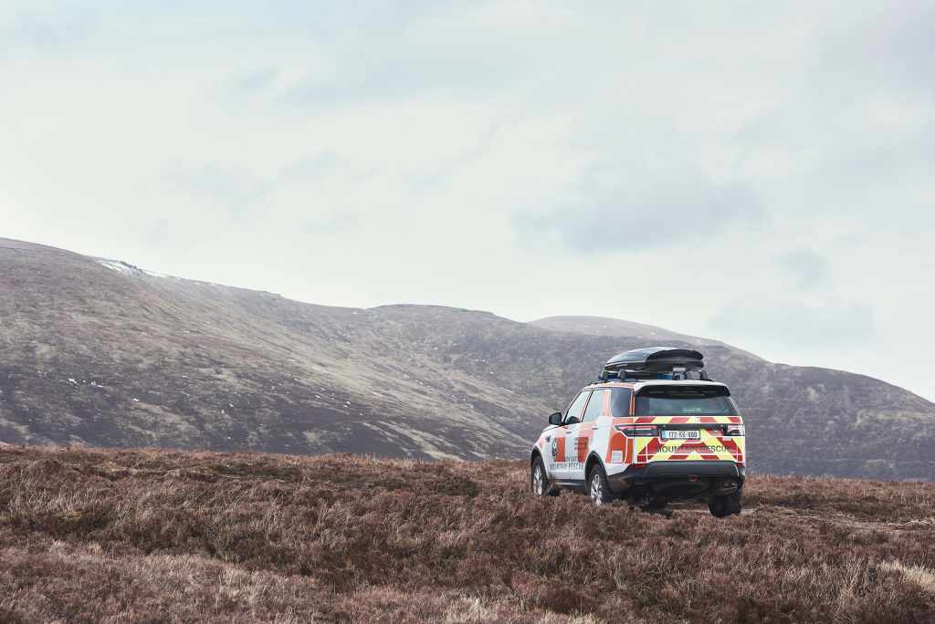 Land Rover Discovery muestra sus capacidades de servicio 1 | Memo Lira