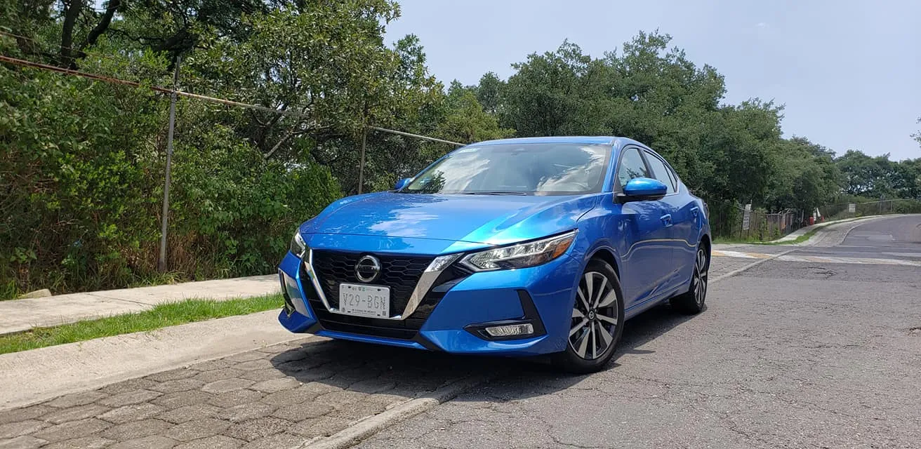 Nissan Sentra 2020-slider