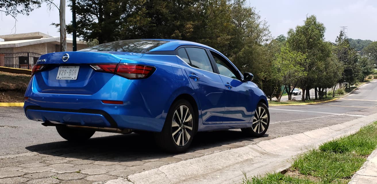 Nissan Sentra 2020 tras | Memo Lira Nissan Sentra 2020 tras