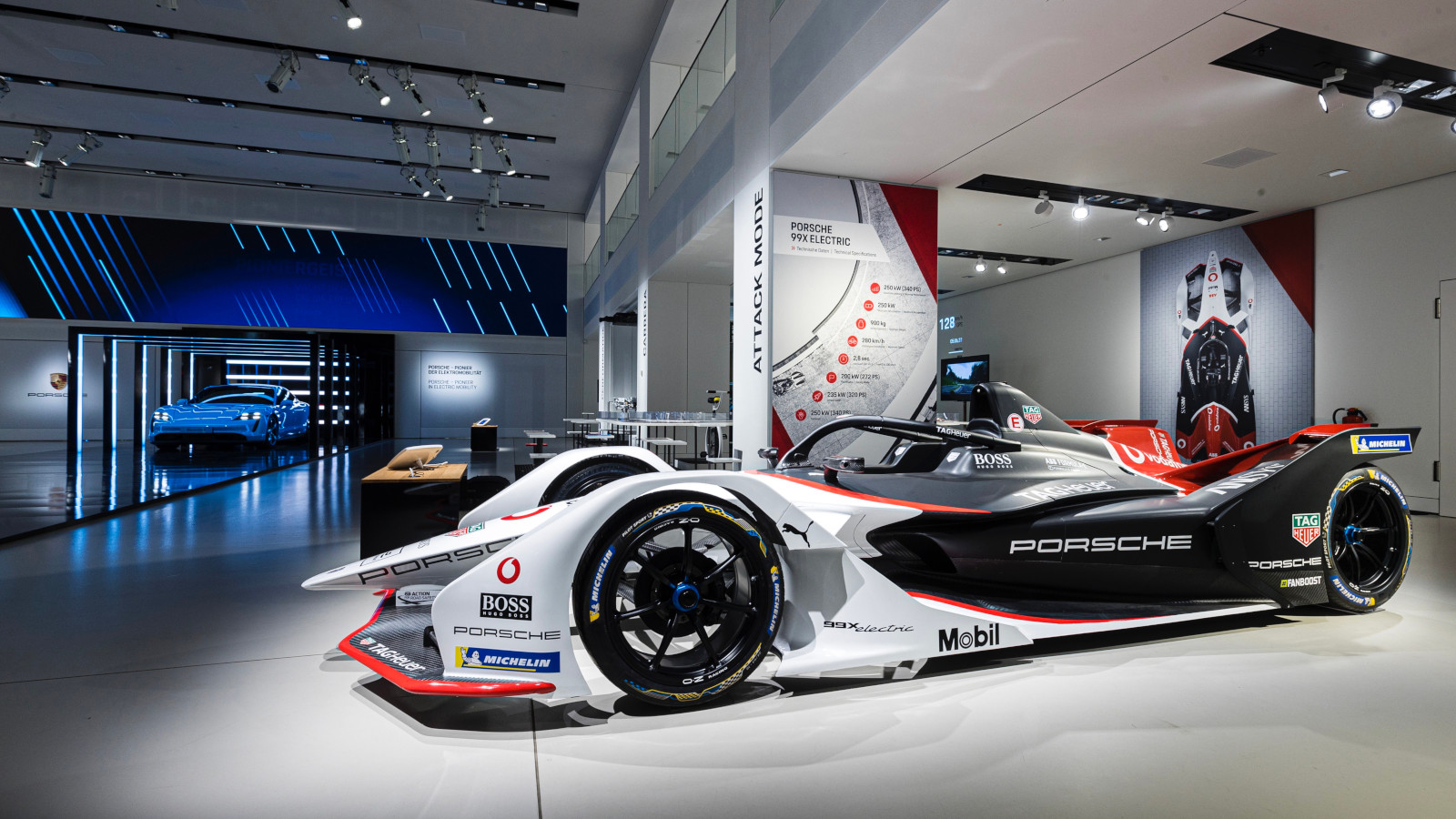 Porsche abre exposición de movilidad eléctrica en Berlín 5 | Memo Lira