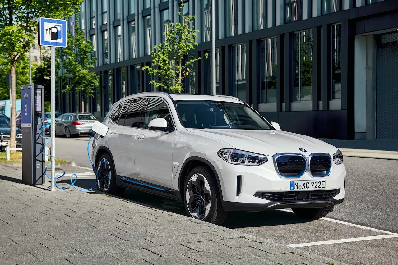 BMW iX3, el primer BMW X totalmente eléctrico