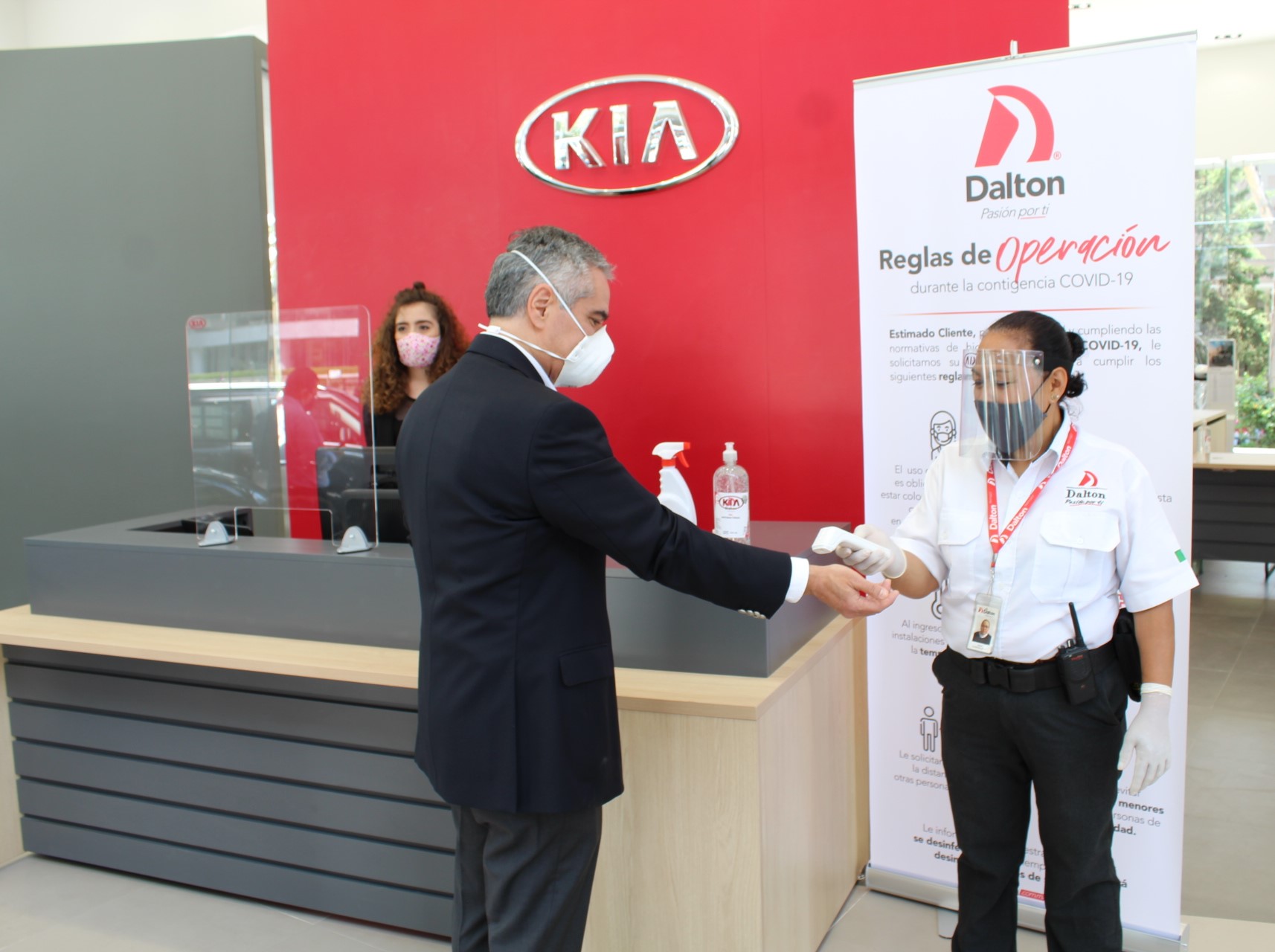 Abre sus puertas el primer showroom de KIA en México | Memo Lira Abre sus puertas el primer showroom de KIA en México