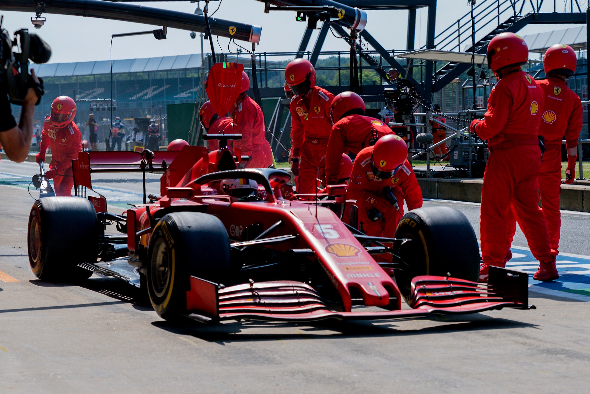 Binotto niega que haya sacrificado a Vettel para ayudar a Leclerc | Memo Lira Binotto niega que haya sacrificado a Vettel para ayudar a Leclerc