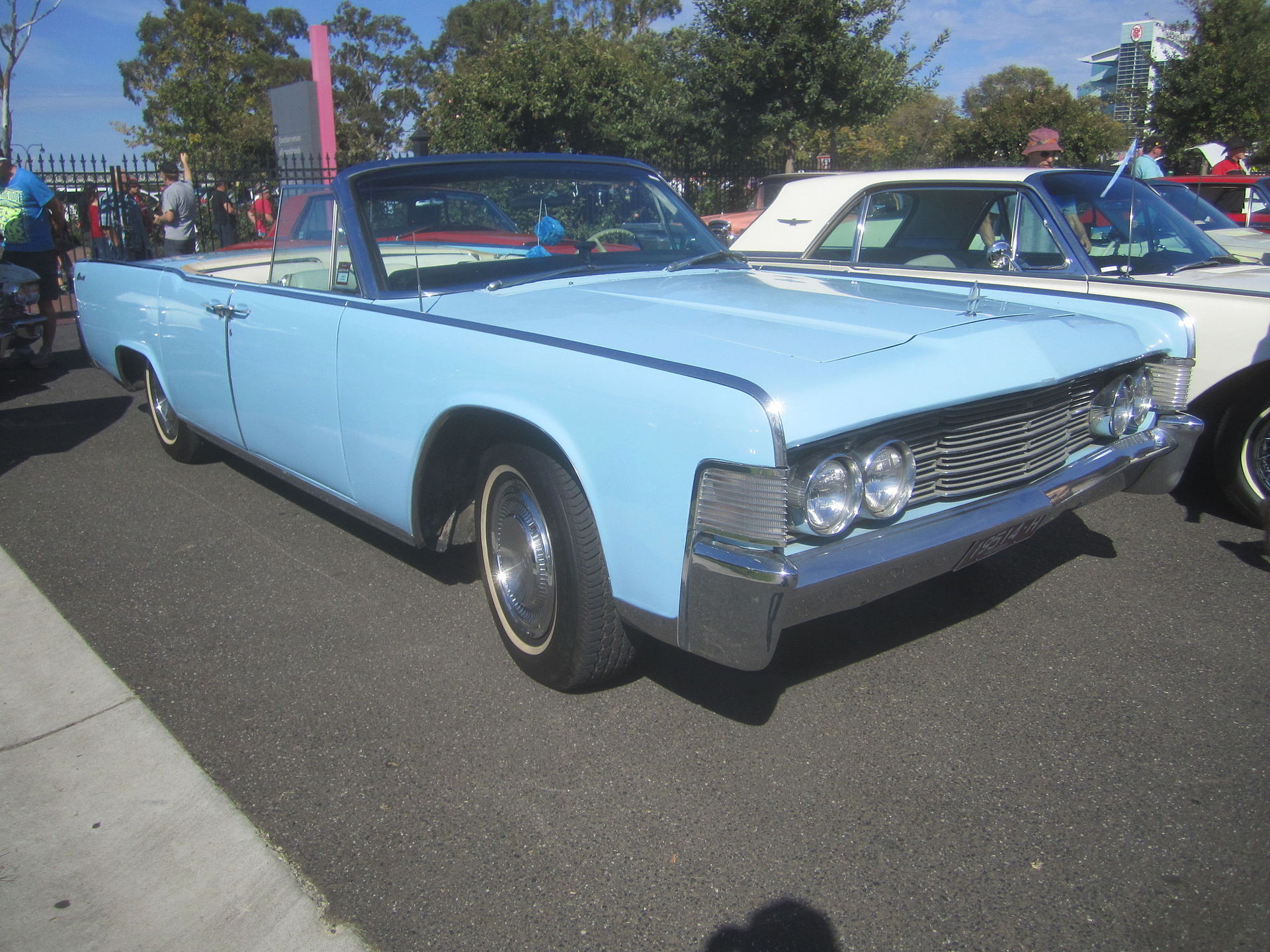 1965LincolnContinentalConvertible9347201253 | Memo Lira