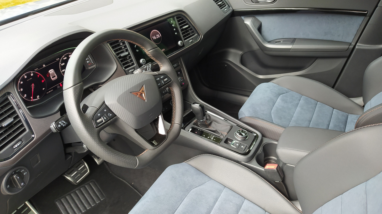 Inteerior deportivo de Cupra Ateca Limited Edition