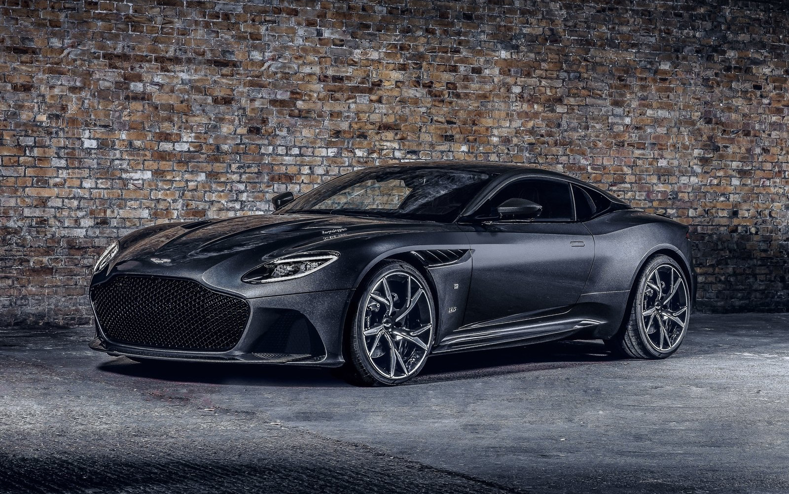 DBS Superleggera 007 Edition 3 | Memo Lira DBS Superleggera 007 Edition