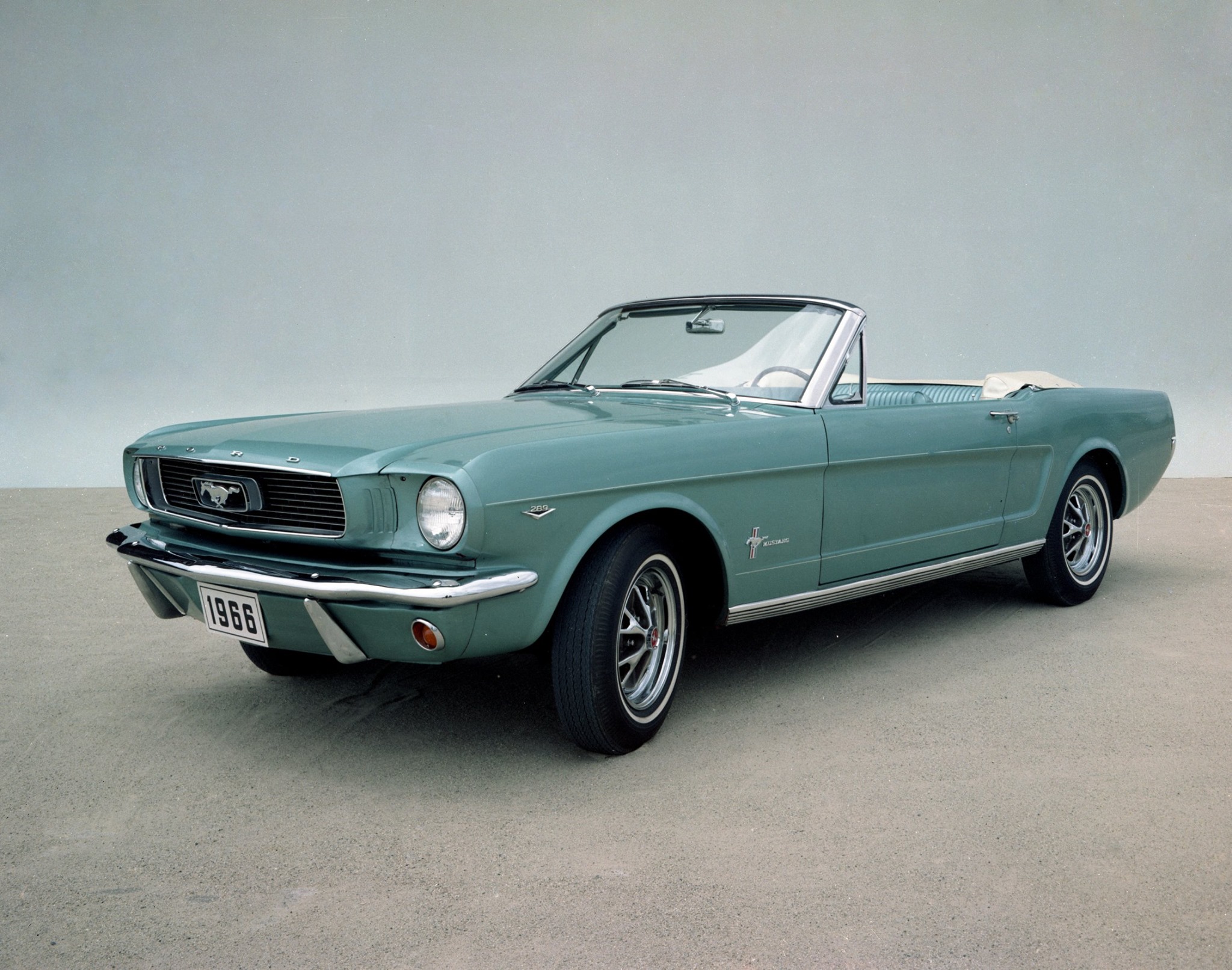 Ford Mustang Convertible 1966 | Memo Lira Ford Mustang Convertible 1966