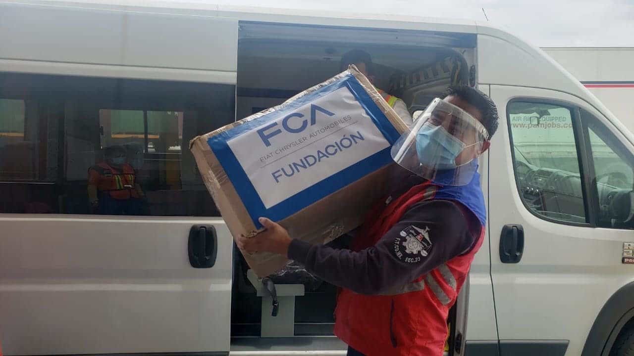 Fundación FCA México dona 200 mil cubrebocas quirúrgicos
