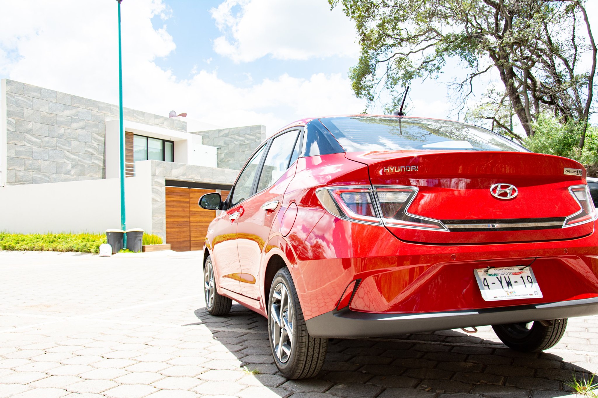 Hyundai Grand i10 2021 trasera sedan | Memo Lira